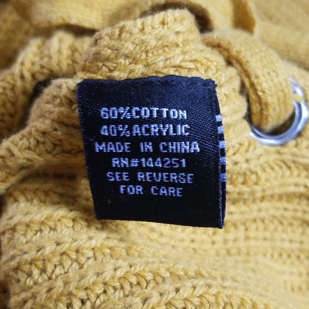 Moon & Madison | Cropped Sweater - Picture 7 of 8